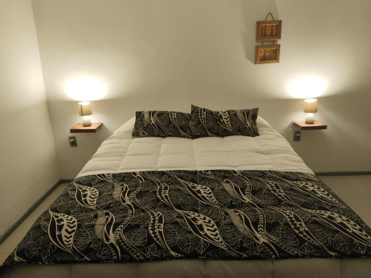 Hotel Hanau'Eepe อังกาโรอา ภายนอก รูปภาพ